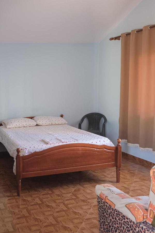 Mehmeti Apartamento *